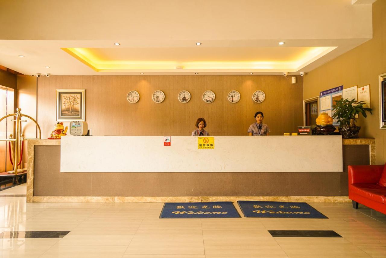 Jia Mei Xin Holiday Hotel Baiyun Airport Branch Guangzhou Exterior foto